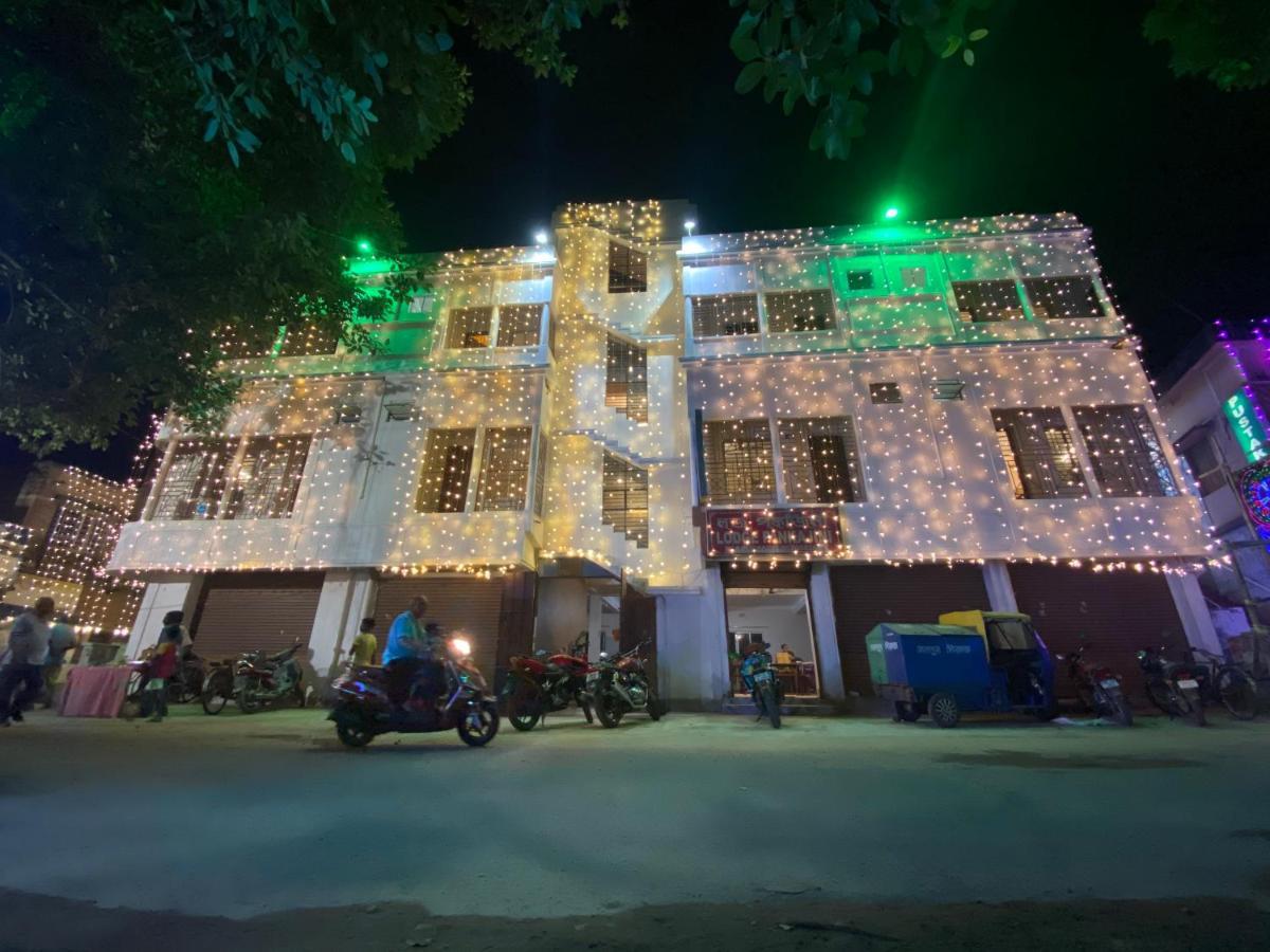 Lodge & Pankajini *